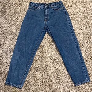 PrettyLittleThing Mom Jeans
